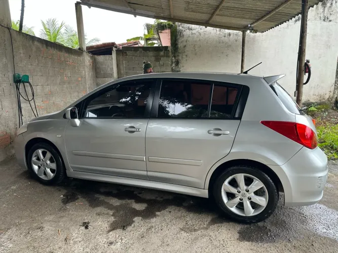 Nissan Tiida SL 1.8/1.8 Flex 16V Aut. 2013