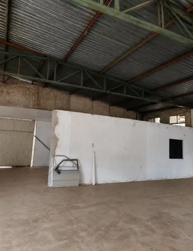 GALPÃO COMERCIAL PARA LOCAÇÃO - 680 m² - BR-070 - ÁGUAS LINDAS DE GOIÁS