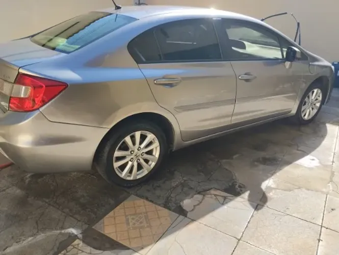 Honda Civic Sedan LXS 1.8/1.8 Flex 16V Mec. 4P 2014