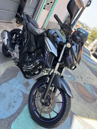 VENDO YAMAHA FAZER FZ25 250 ? EDIÇÃO LIMITADA PANTERA NEGRA 2023