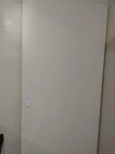 Porta de correr com trilho