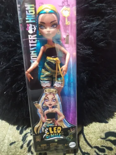 Boneca Cleo Denile pijamas monstruosas 