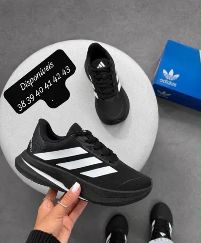 Tênis Adidas