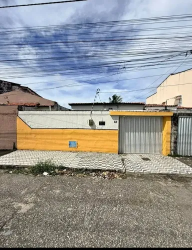 CASA A VENDA NO TRAPICHE 