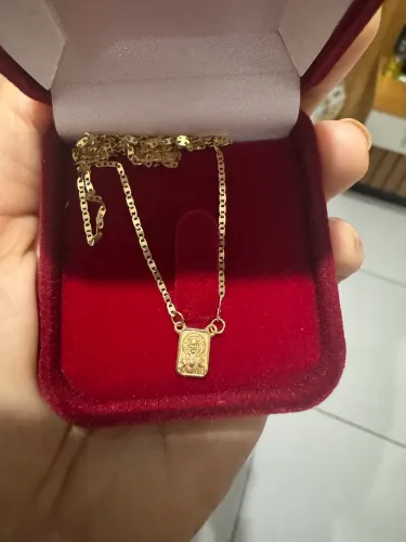 Escapulário de ouro 18k , medindo 60 cm 