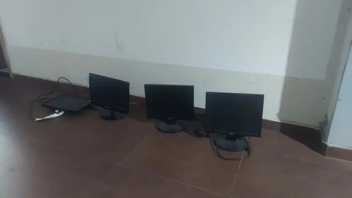 Monitor 15 polegada