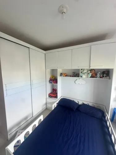 Quarto infantil completo com cama Montessori