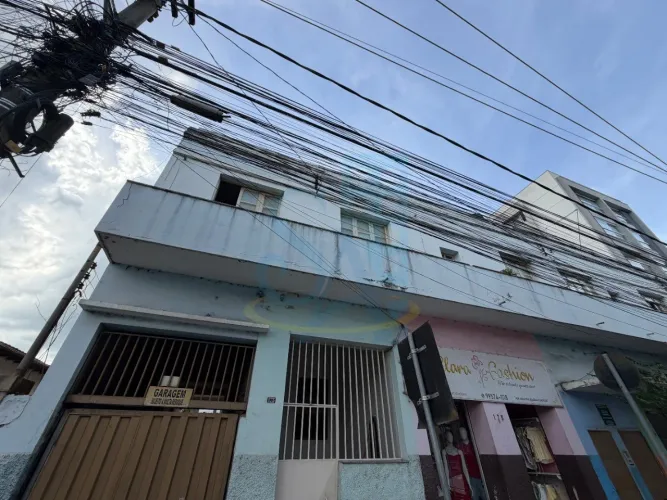 Prédio misto à Venda no Centro de Pedro Leopoldo-MG: área construída de 866,90 m².