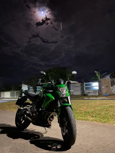 Moto Kawasaki ER6N 650cc