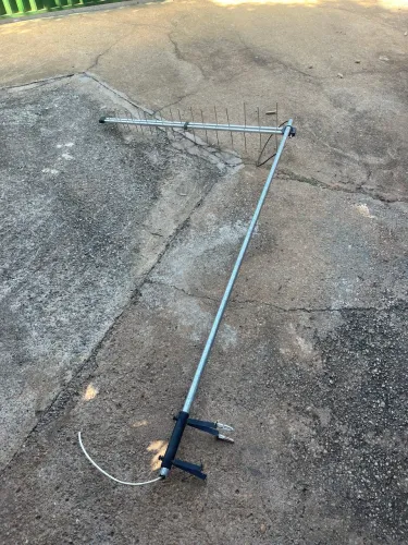 Antena de tv com suporte