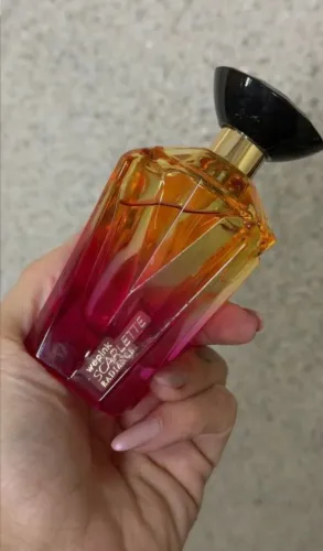 Perfume scarlet radiance