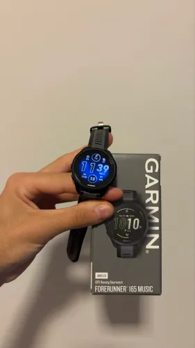 Garmin 165 music