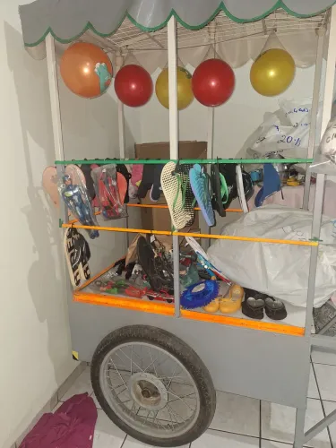 Carrinho para vendas diversas.