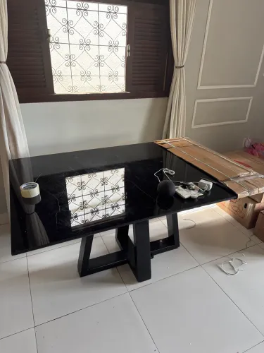Mesa laka preta