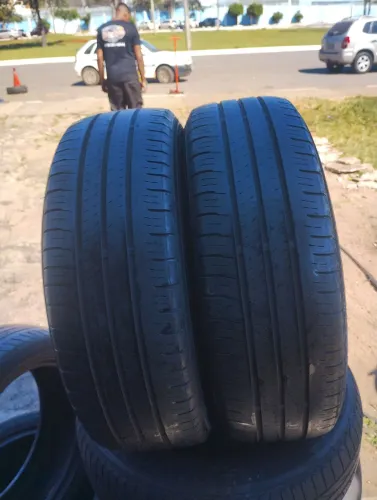 Vendo 2 Pneus Dunlop 15 185-65-15