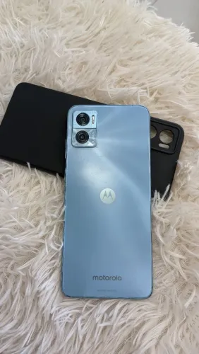 Motorola E22