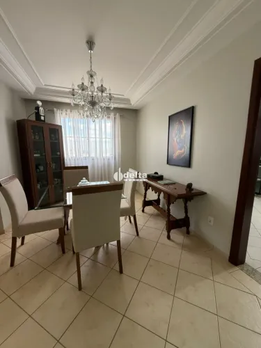 Apartamento com 3 quartos sendo 1 suite disponível para venda no bairro Jardim Finotti em