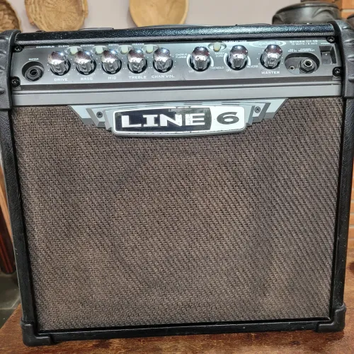 Amplificador de guitarra Line 6 spider lll 15W
