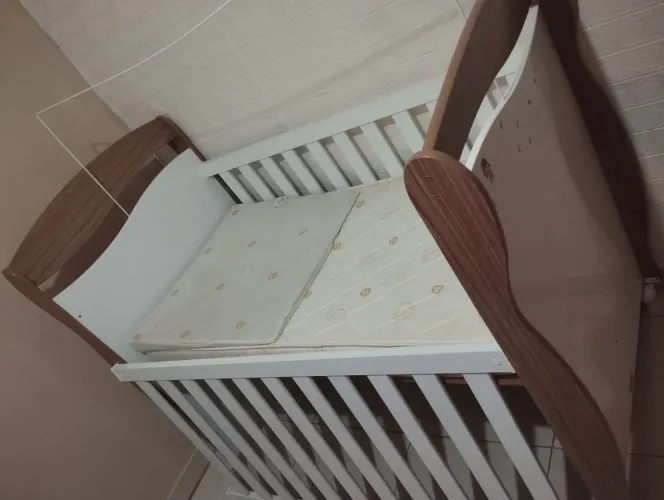 Berço americano com colchão e travesseiro ant-refuxo 