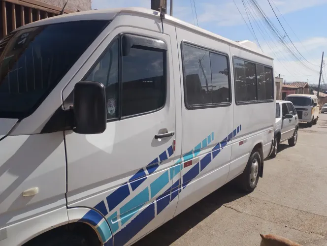 Sprinter Van 313 16 lugares.