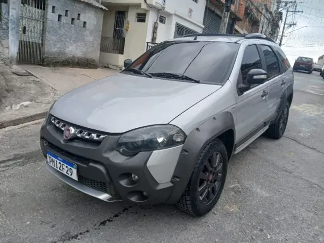 Fiat Palio Weekend Adventure Locker 1.8 Flex 2015