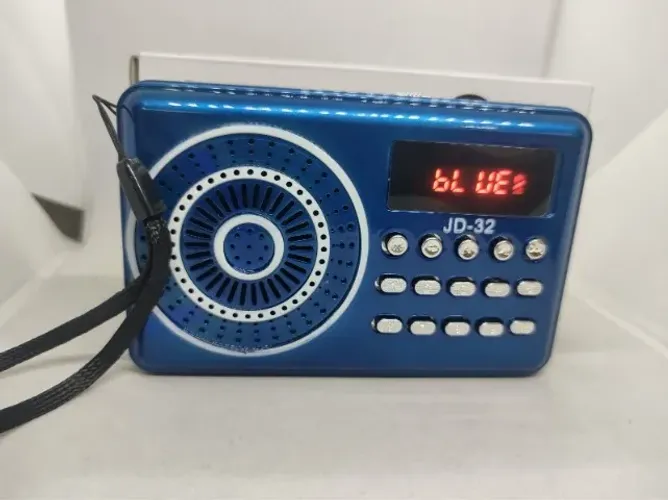 Rádio Bluetooth Recarregável JD32 com FM USB Cartão de Memória e Display Digital