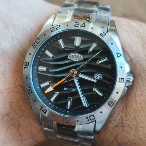 Relógio Masculino Heroforce Fundo Preto Aço Inox