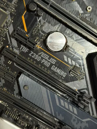 Asus TuF Gaming Z390-Pro zerada testamos na hora!<br>Valor venda R$ 1050.00