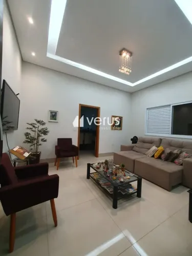 Casa para aluguel, 4 quartos, 2 suítes, 2 vagas, Santa Mônica - Uberlândia/MG