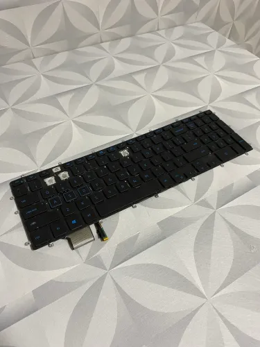Teclado Dell G3 - 0D6D4C para retirada de teclas, borrachas e encaixe de teclas