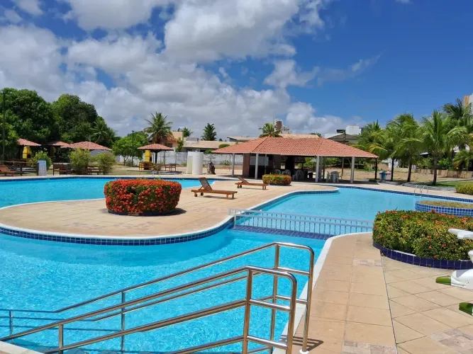 Apto 2/4, cond. em frente à praia de Cotovelo, Disponível para este final de semana