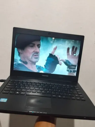 Notebook positivo. Core i5. 6 GB de memória HD de 500Gb. Funcionando perfeitamente.