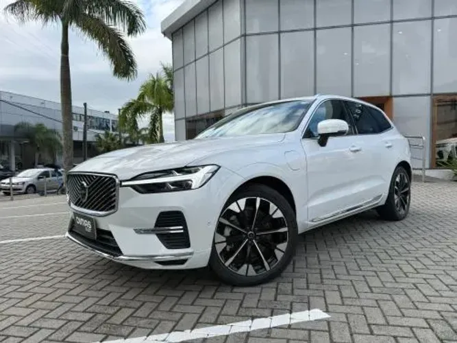 Volvo XC-60 T-8 Ultra 2.0 AWD (híbrido) 2026