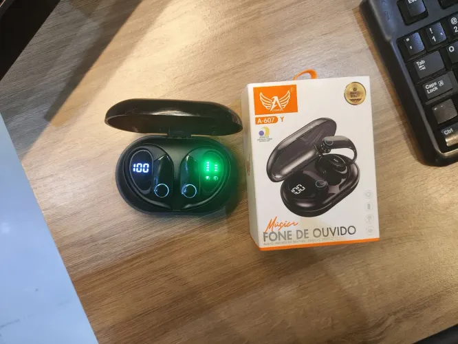 Fone de Ouvido Bluetooth TWS Esportivo com Gancho para Academia e Corrida