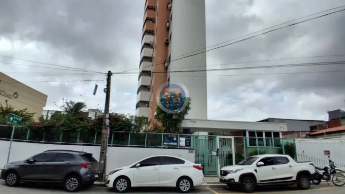 Locação de Apartamentos / Padrão na cidade de Fortaleza