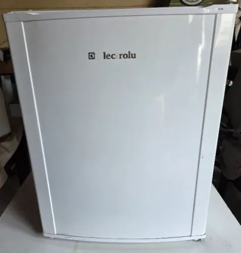 Frigobar Electrolux RE80 79 litros 