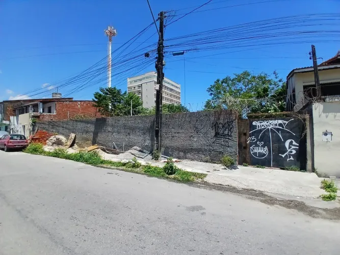 TERRENO PARA LOCAÇÃO NO CAMBEBA Terreno para locação com 744 m² com ampla área para divers