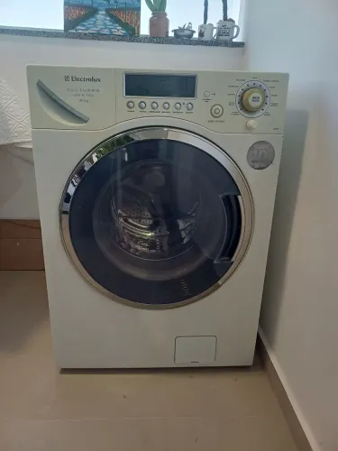 Vendo máquina de lavar com defeito. 
