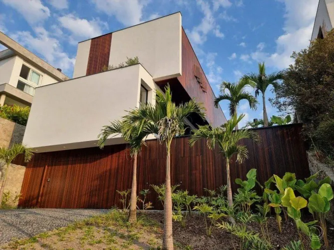Casa para Venda em Florianópolis, Cacupé, 4 dormitórios, 4 suítes, 4 banheiros, 4 vagas