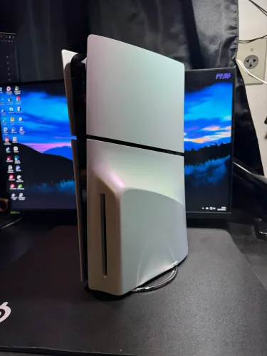 PS5 Slim 1TB Mídia Física + 2 Controles