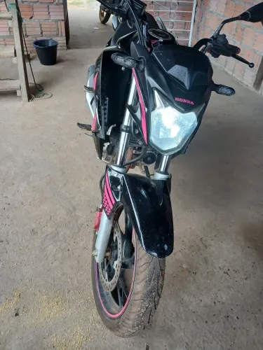 Vendo ou troco cb twister 250