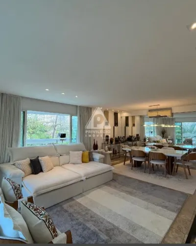 Lindo apartamento mobiliado, com 4 quartos, 3 vagas de garagem no Condomínio Pedra de Itaú