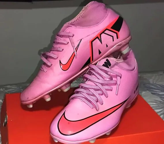Chuteira de campo Nike