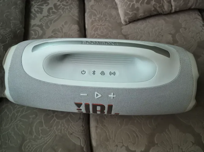Bombox 4