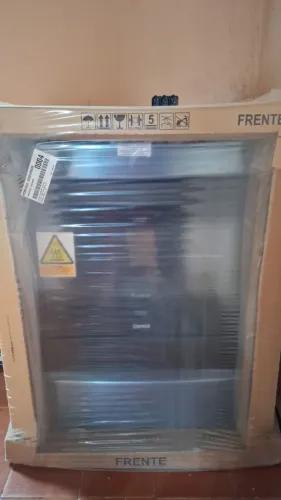 VENDO FOGÃO INOX DE 5 BOCAS,BIVOLT <br>Por  R$1900