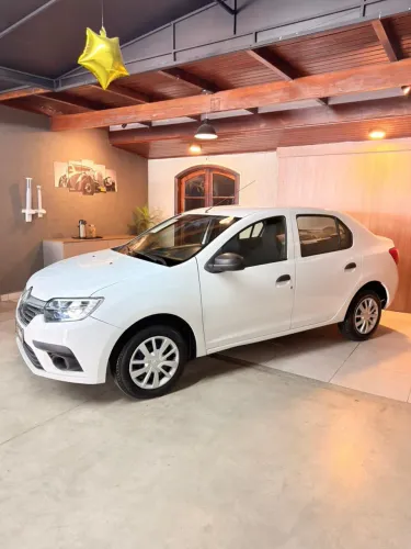 Renault Logan Life Flex 1.0 12V 4P Mec. 2021