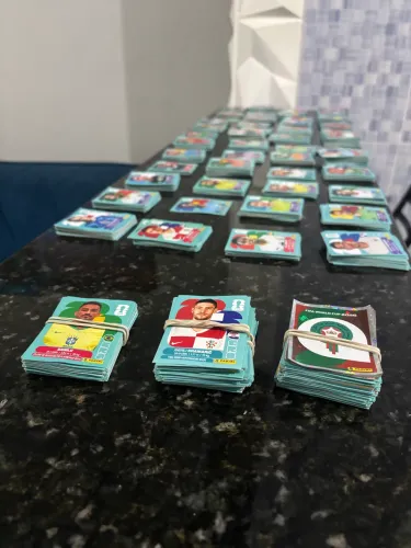 Vendo figurinhas barato ..