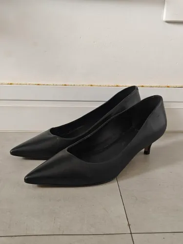 Scarpin Carrano couro legítimo preto 37