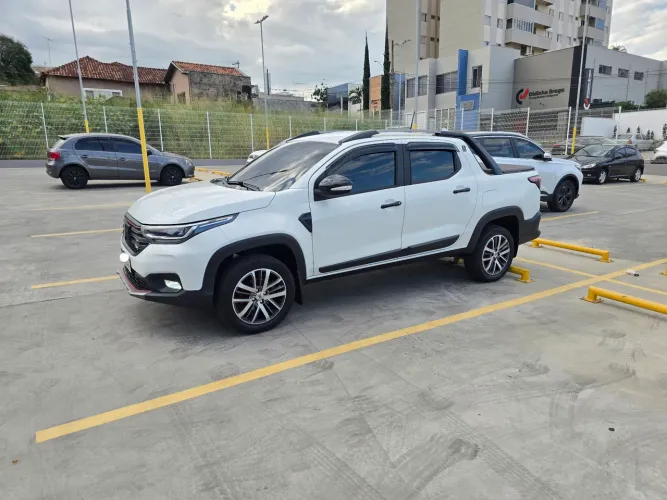 Fiat Strada Volcano 1.3 Flex 8V CD 2024
