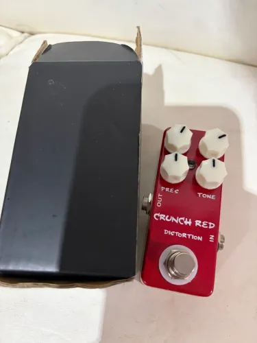 Crunch Red pedal distortion guitarra